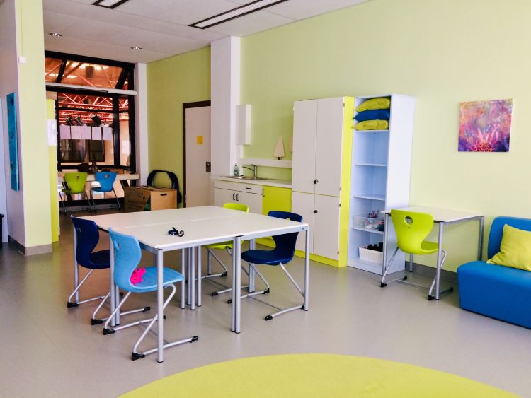 Zugang vom Betreuungsraum zur Bibliothek